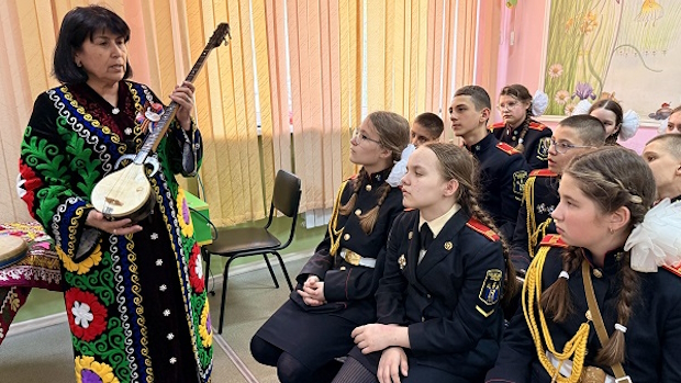 С культурой и традициями таджикского народа познакомились читатели Детской библиотеки-филиала № 1